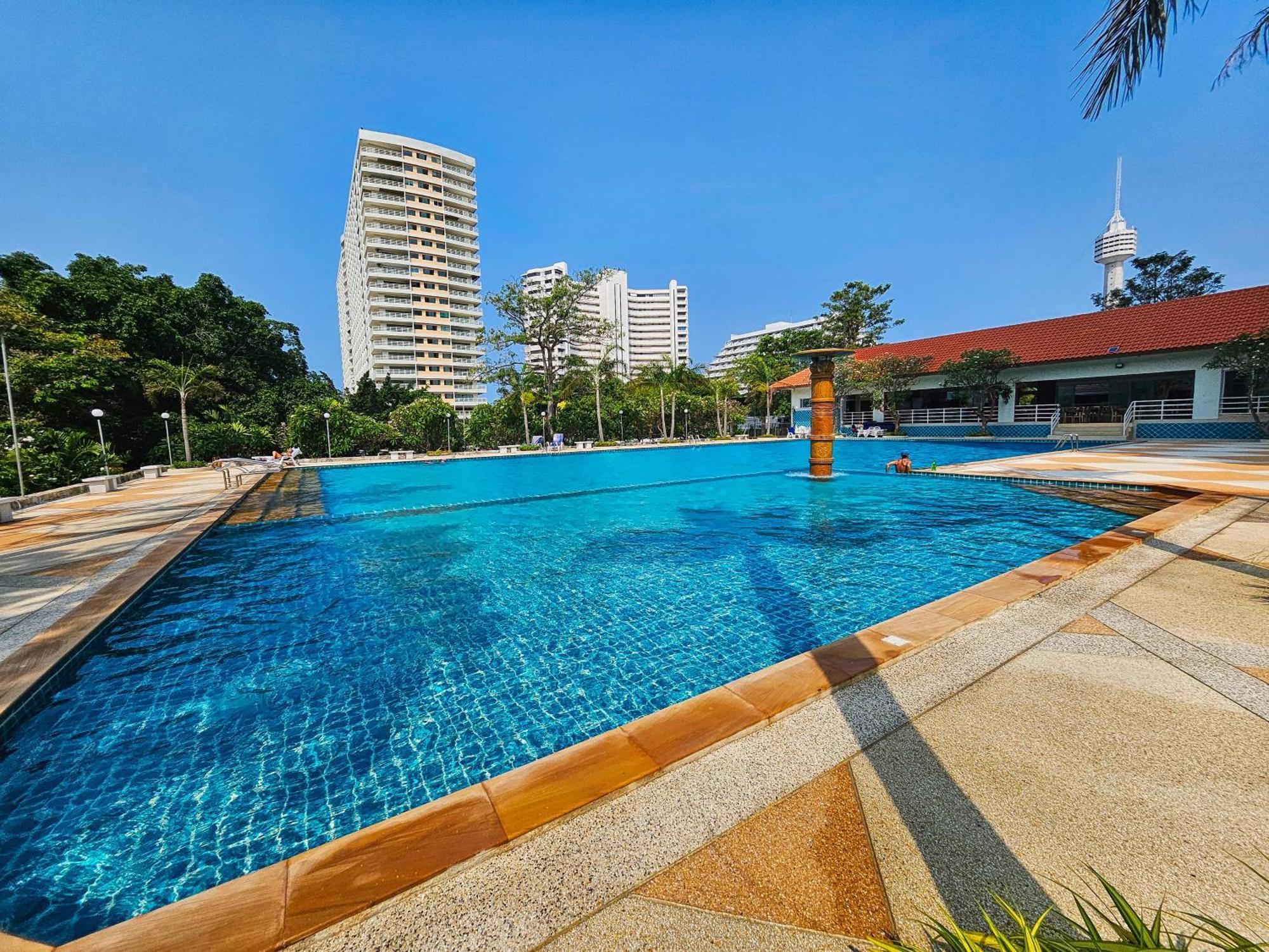 View Talay 5 Jomtien Beachfront Pattaya Buitenkant foto