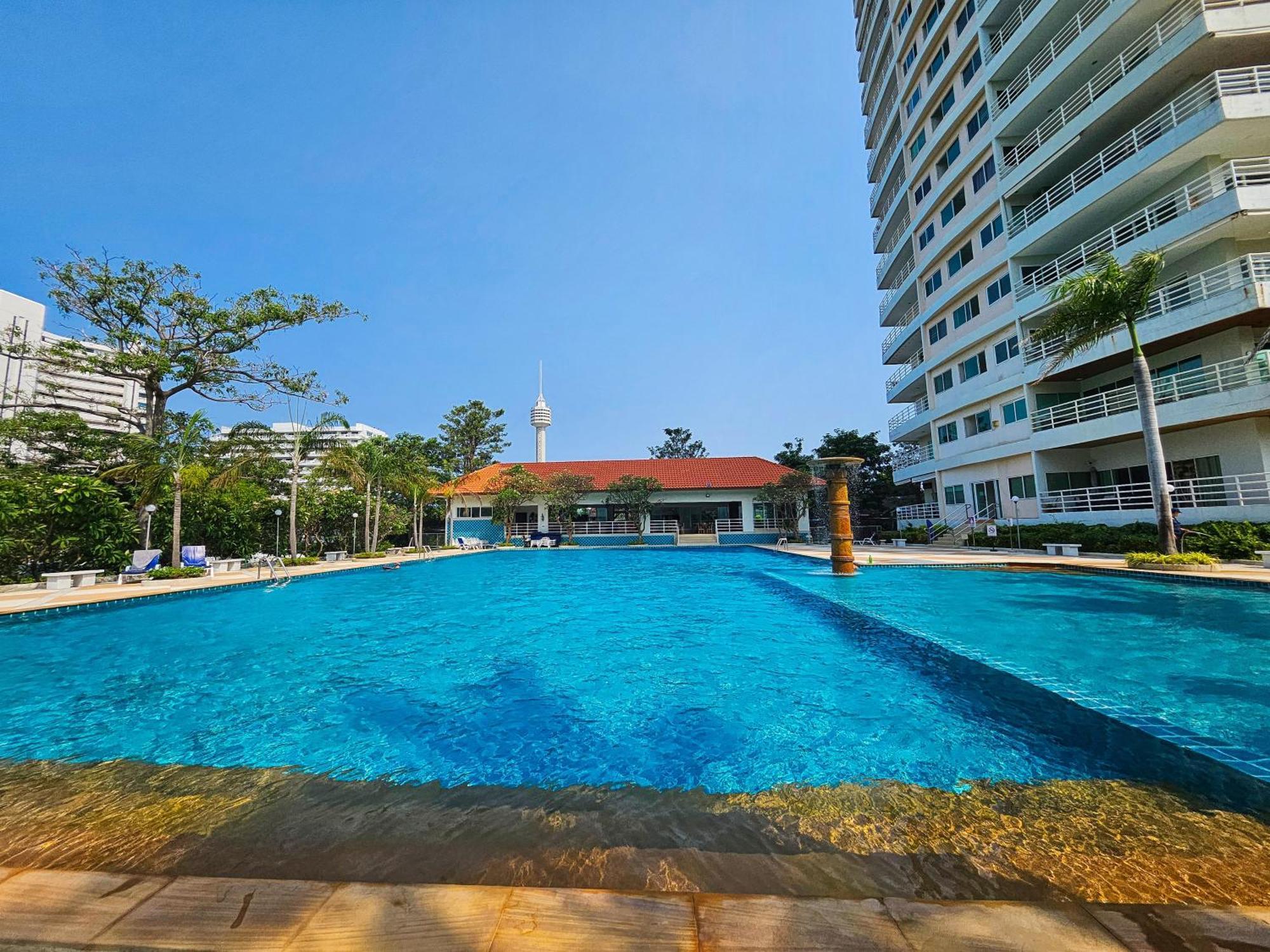 View Talay 5 Jomtien Beachfront Pattaya Buitenkant foto