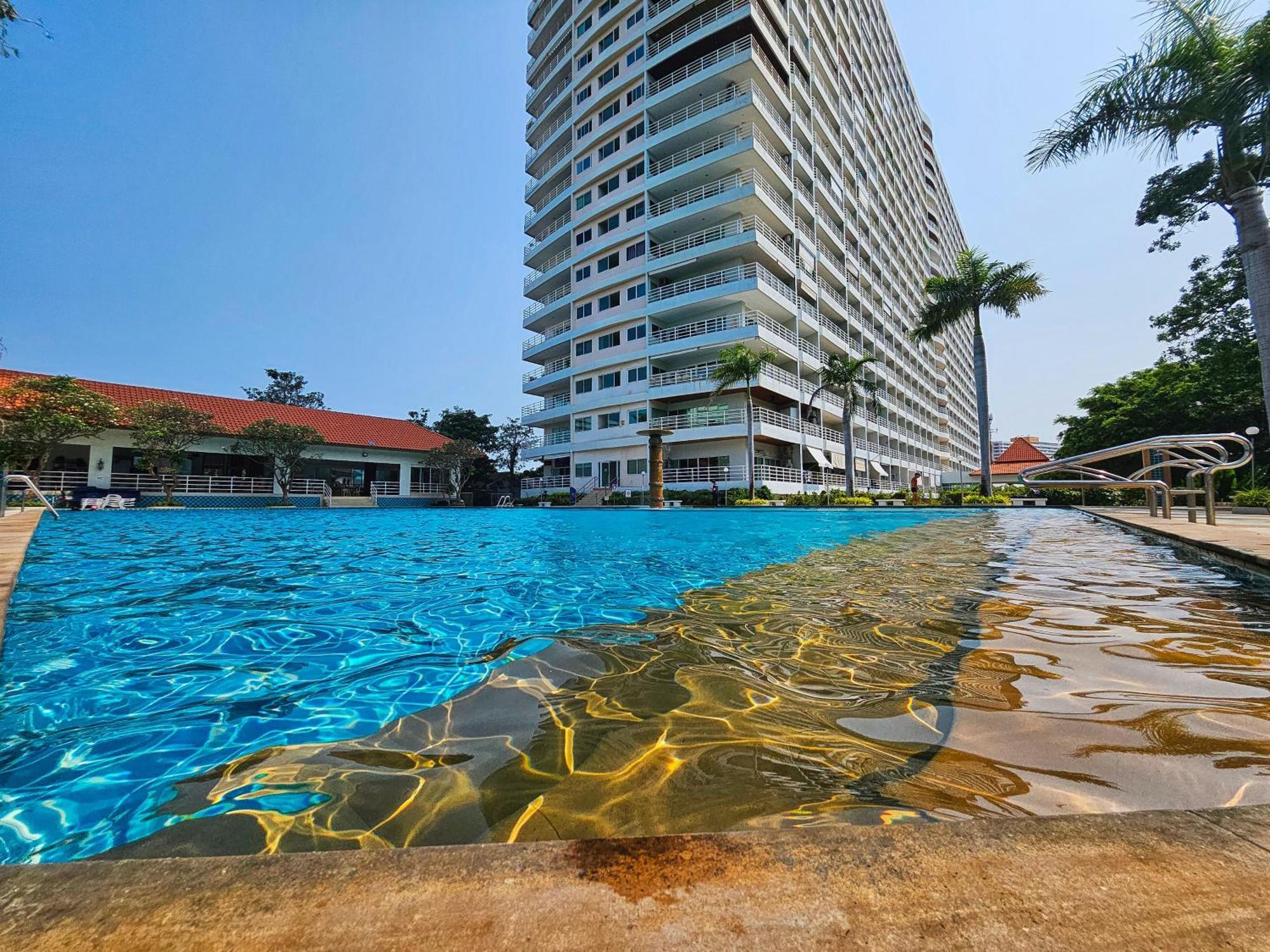 View Talay 5 Jomtien Beachfront Pattaya Buitenkant foto