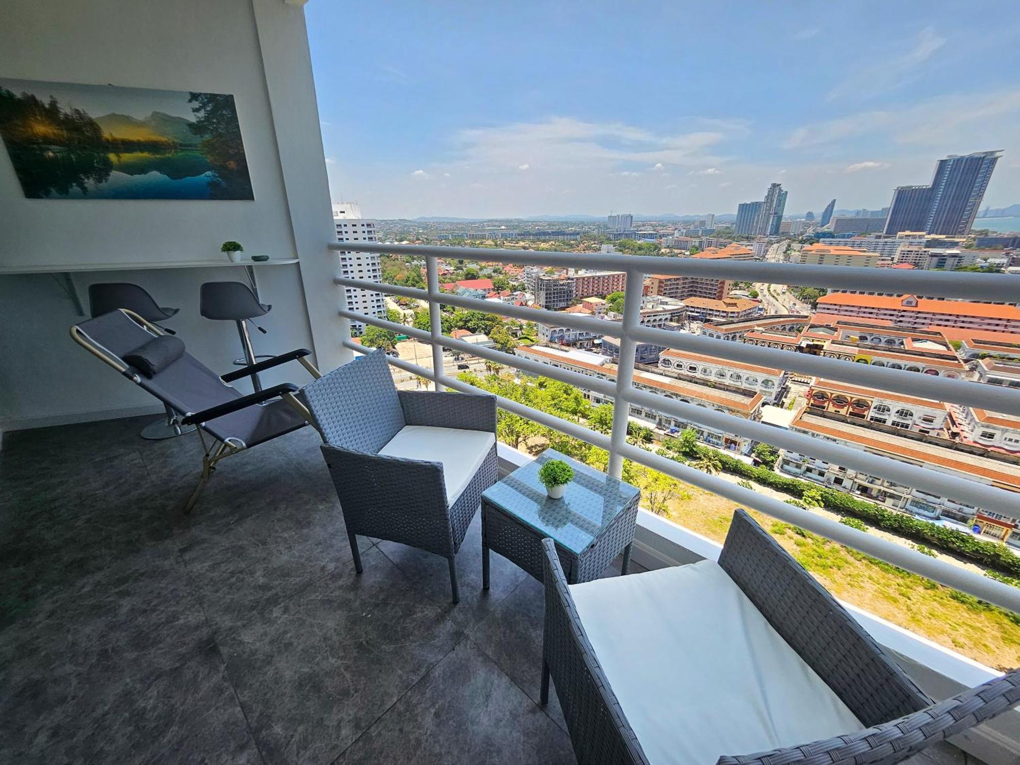 View Talay 5 Jomtien Beachfront Pattaya Buitenkant foto